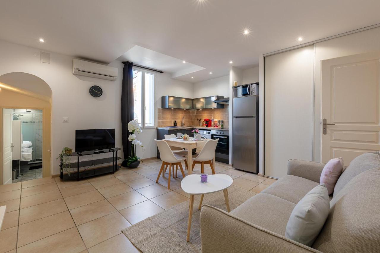 Апартаменты Coeur De Provence - Appt Climatise Драгиньян Экстерьер фото
