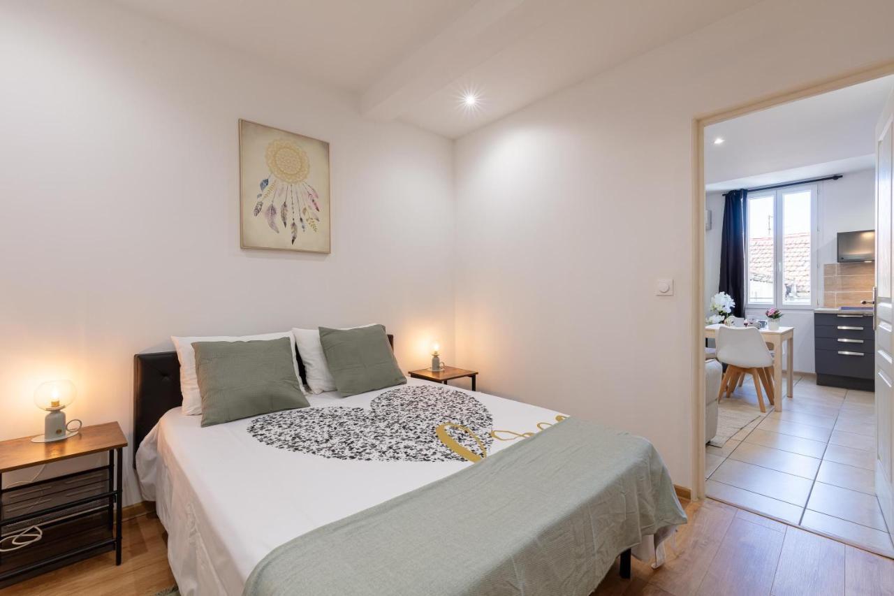 Апартаменты Coeur De Provence - Appt Climatise Драгиньян Экстерьер фото